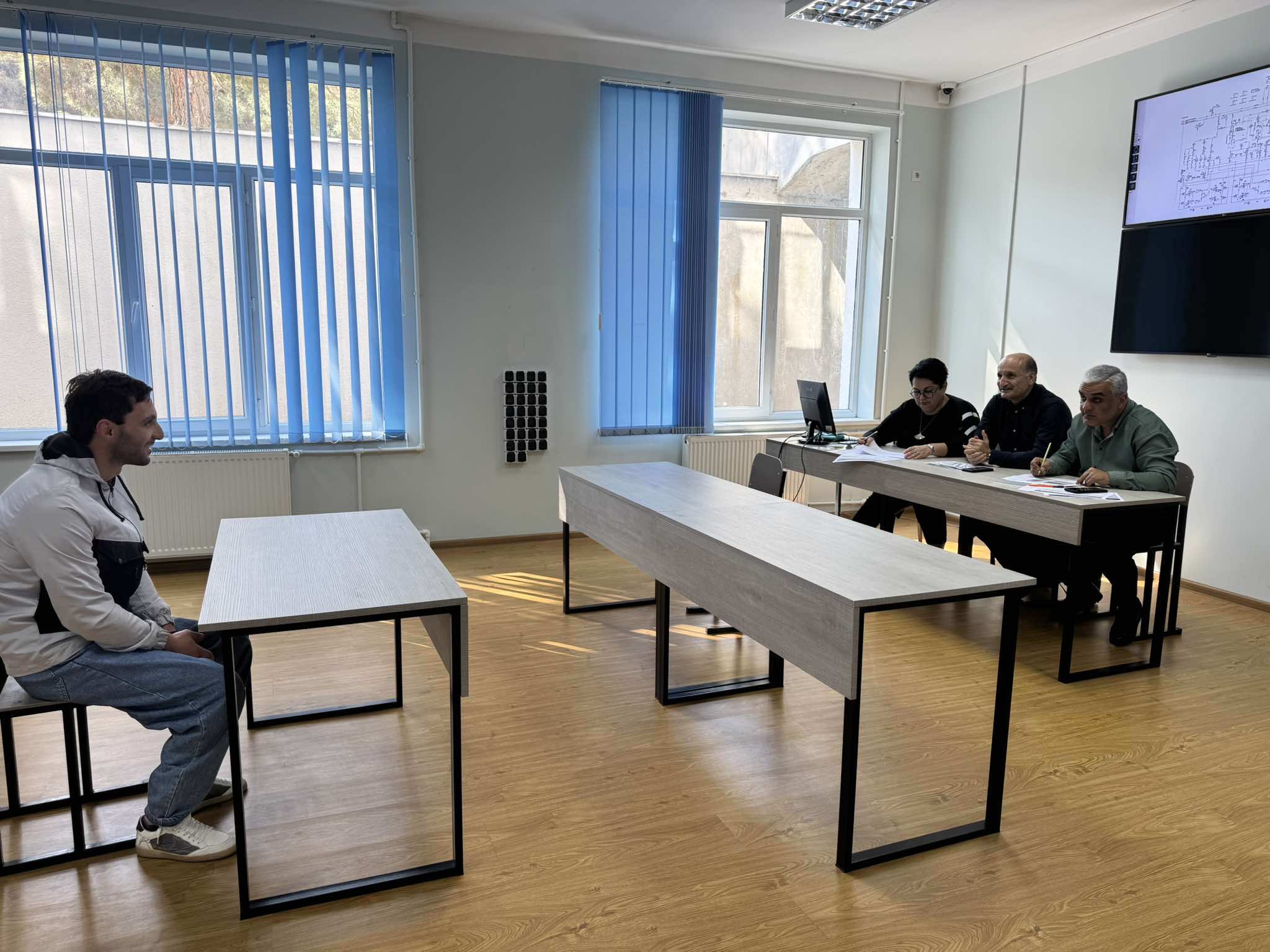 პროფესიულ საგანმანათლებლო პროგრამებზე რეგისტრირებულ აპლიკანტთა მოტივაციური გასაუბრება